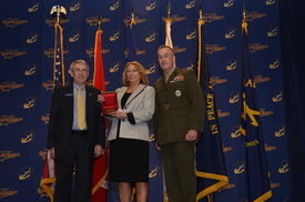 2012 Navy League Chester Nimitz Award (thumbnail)